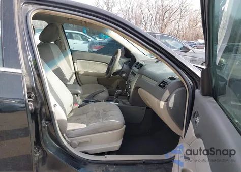 2011 Ford Fusion Se z USA, uszkodzony, nr VIN 3FAHP0HA9BR209757